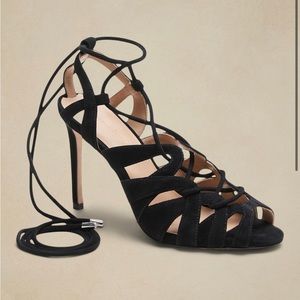 New - Banana Republic Heels - Luxurious & Stylish!